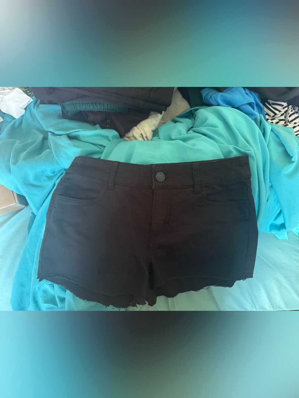 free with bundle - H&M Black Denim Cutoff Shorts